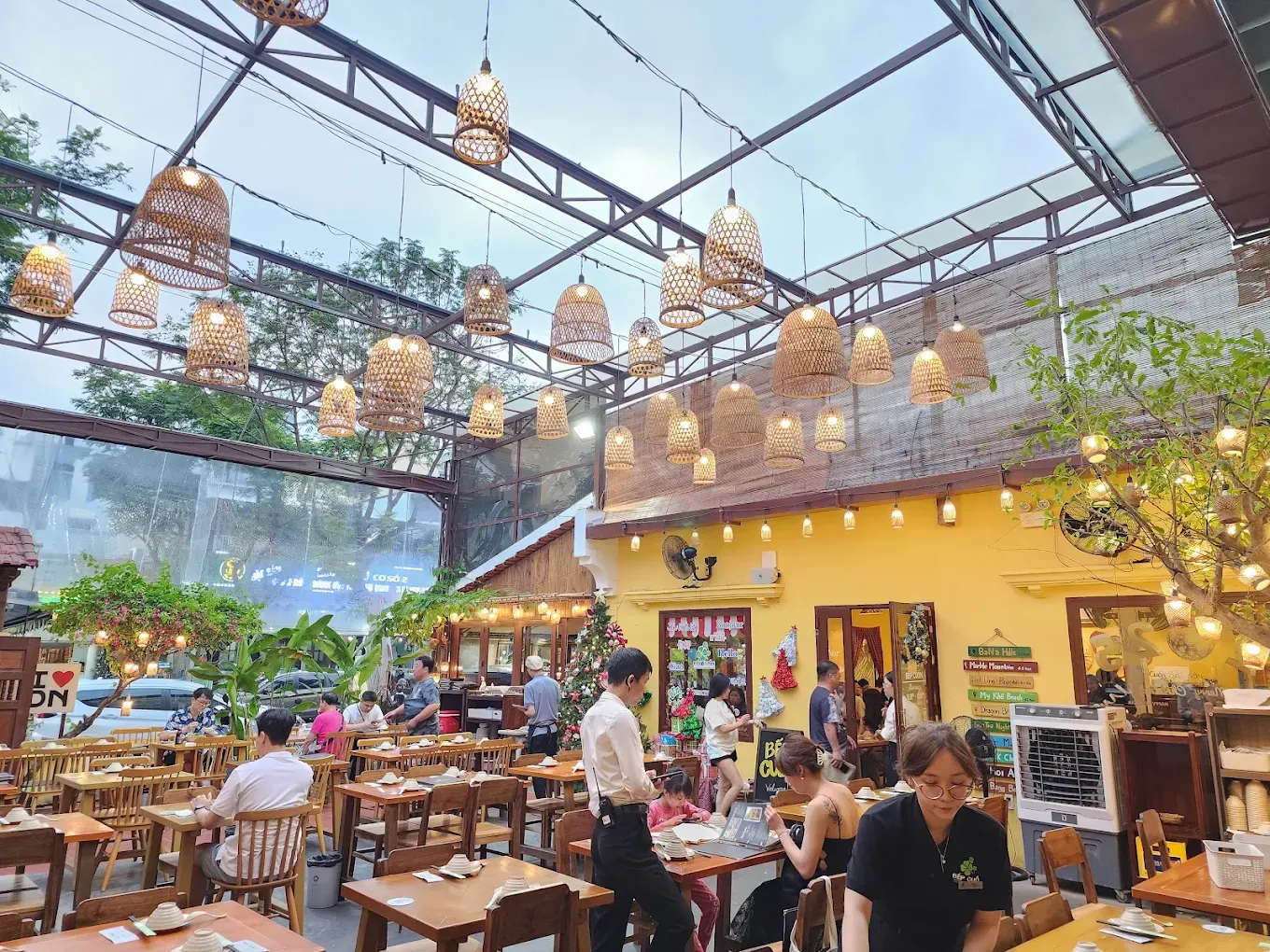 Bếp Cuốn interior