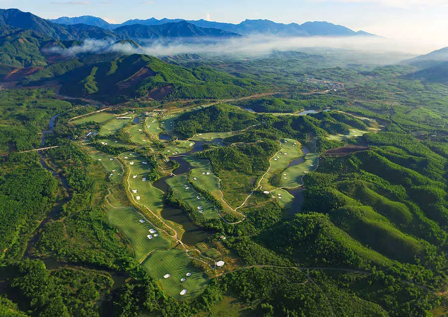 Signature par 3 valley carry