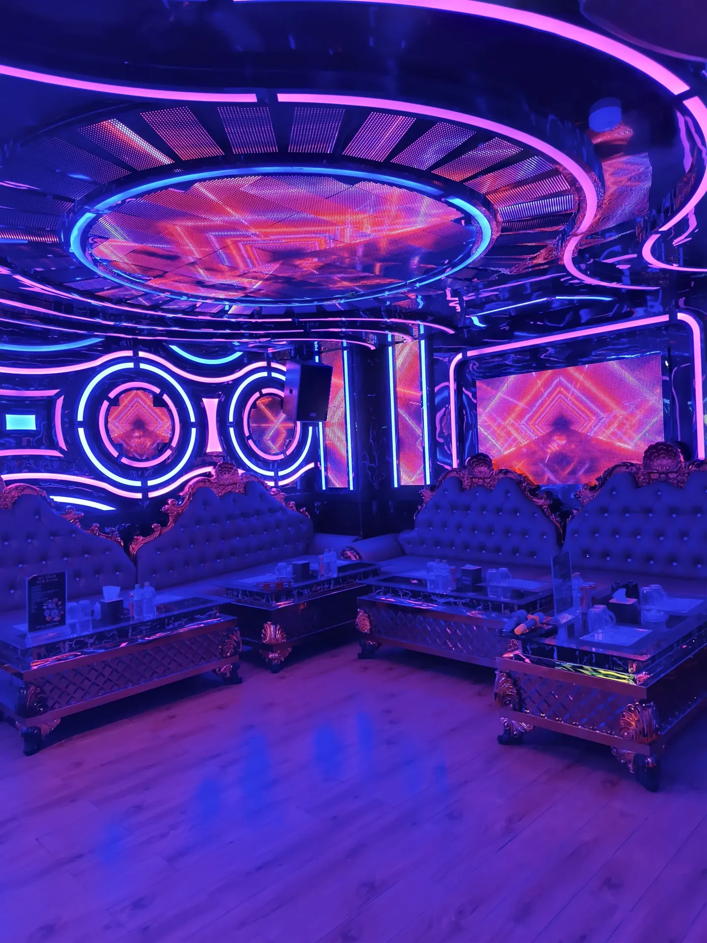 Premium room with round ceiling